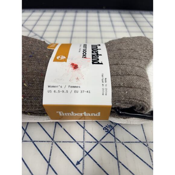 NWT TIMBERLAND WOMEN'S BOOT SOCKS 2 PAIR MULTICOLOR‎ Sz US 6.5 - 9.5 LOGO - Picture 5 of 6